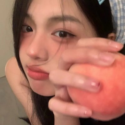 唐娜提拉 封面